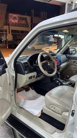 ميتسوبيشي باجيرو